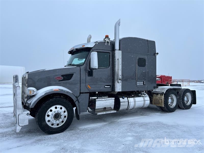 Peterbilt 567 Trekkers