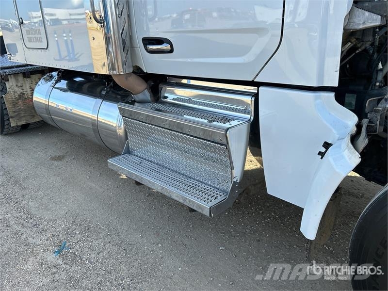 Peterbilt 567 Camiones tractor