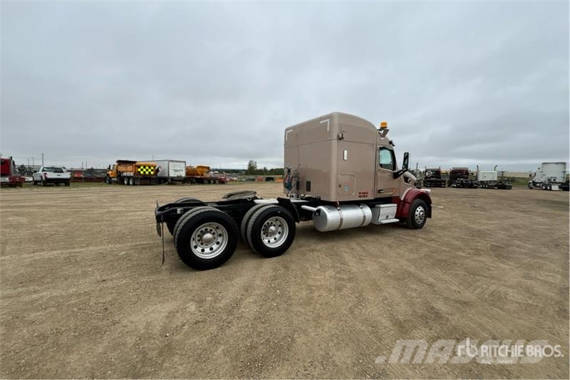 Peterbilt 567 Autotractoare