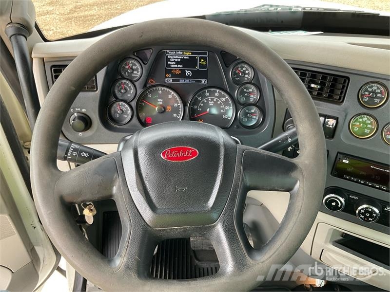 Peterbilt 567 트랙터 유닛