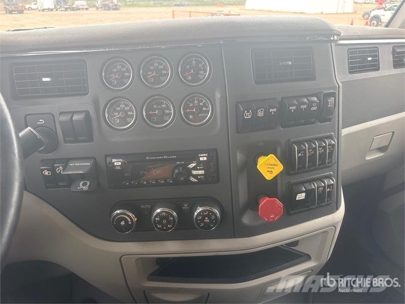 Peterbilt 567 Trekkers