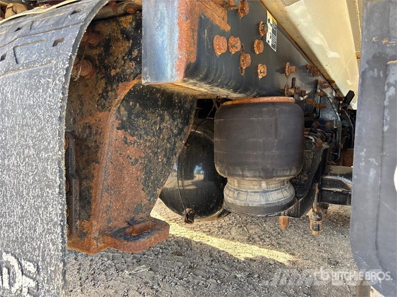 Peterbilt 567 Грузовики-Самосвалы