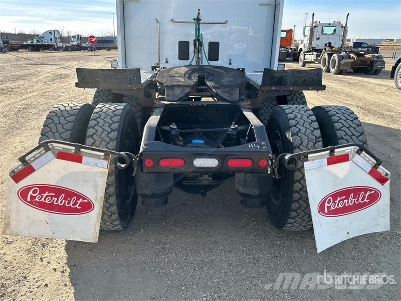 Peterbilt 567 Camiones tractor