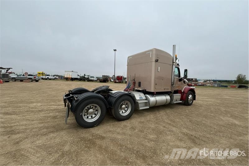 Peterbilt 567 Autotractoare