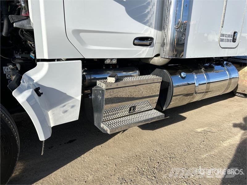 Peterbilt 567 Camiones tractor