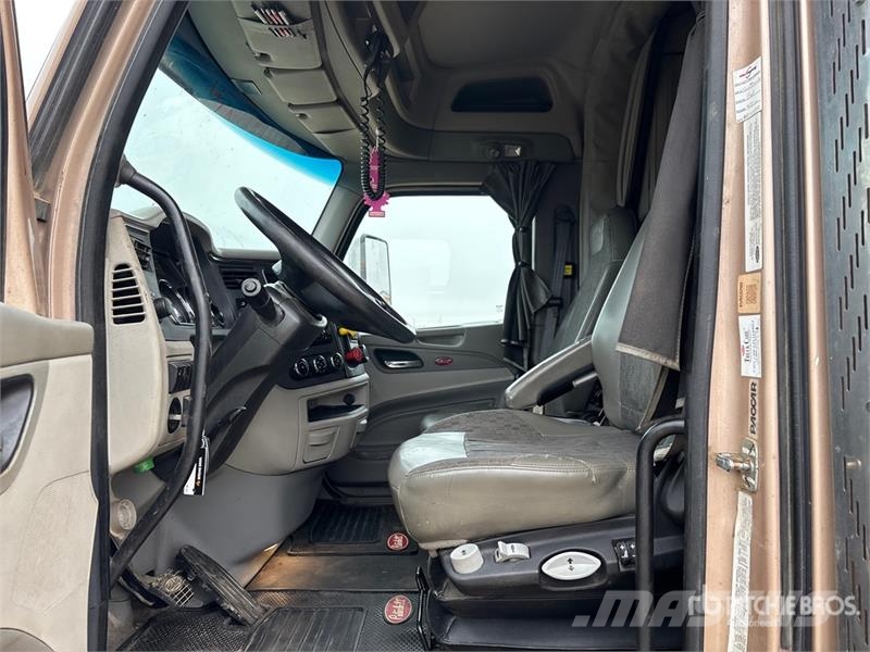 Peterbilt 567 Autotractoare