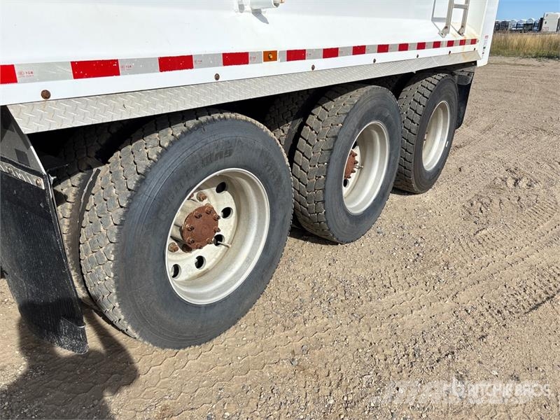Peterbilt 567 Грузовики-Самосвалы