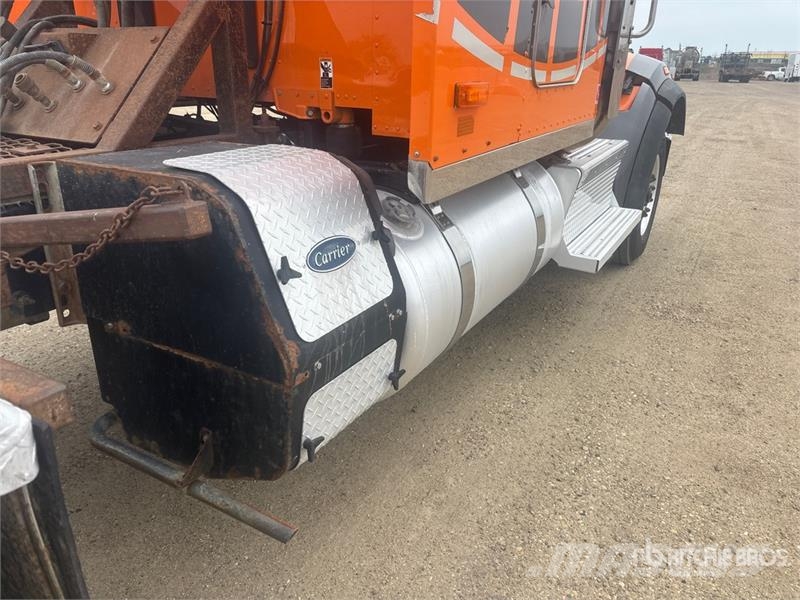 Peterbilt 567 Trekkers