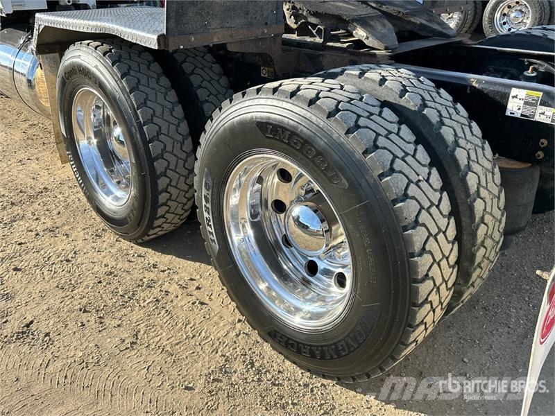 Peterbilt 567 Camiones tractor