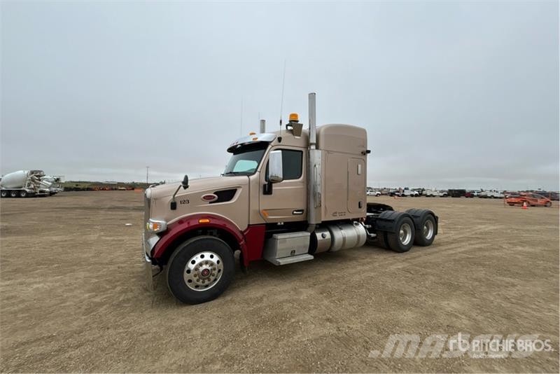 Peterbilt 567 Autotractoare