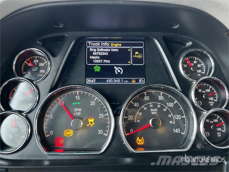 Peterbilt 567 Trekkers
