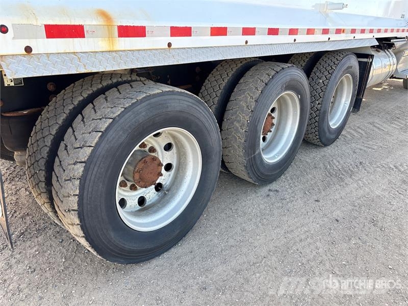 Peterbilt 567 Грузовики-Самосвалы