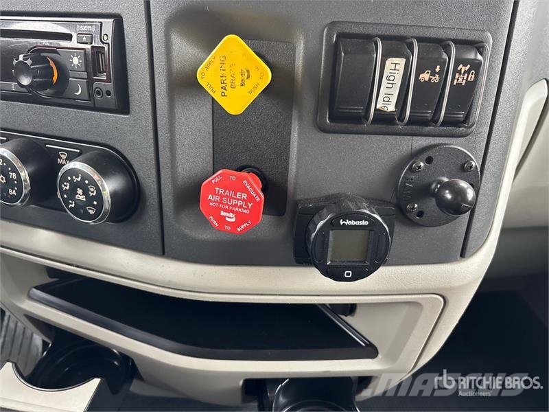 Peterbilt 567 Autotractoare