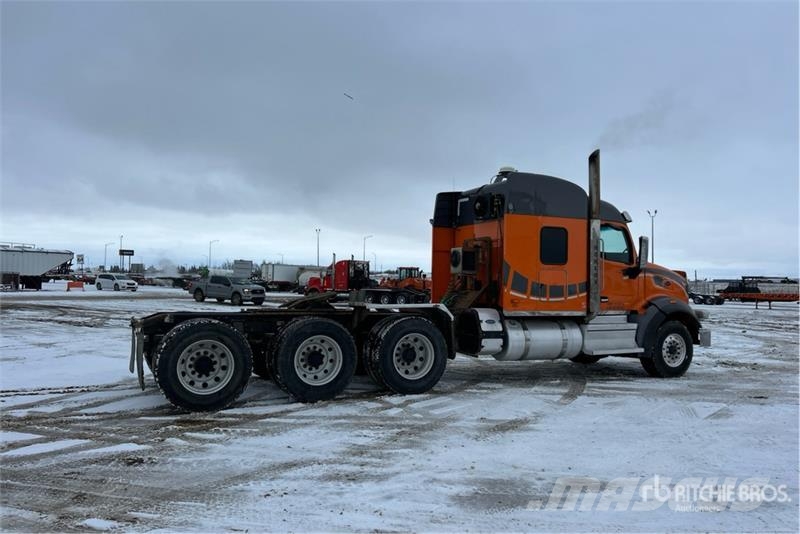 Peterbilt 567 Vetopöytäautot