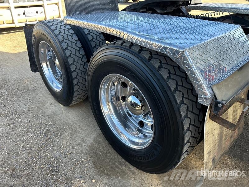 Peterbilt 567 Camiones tractor