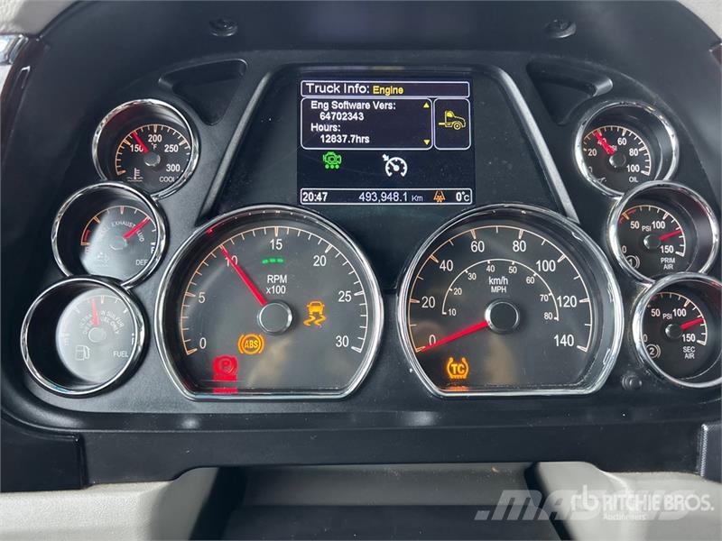 Peterbilt 567 Trekkers