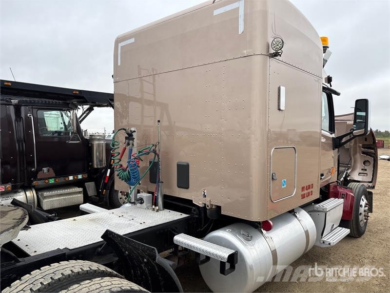 Peterbilt 567 Autotractoare