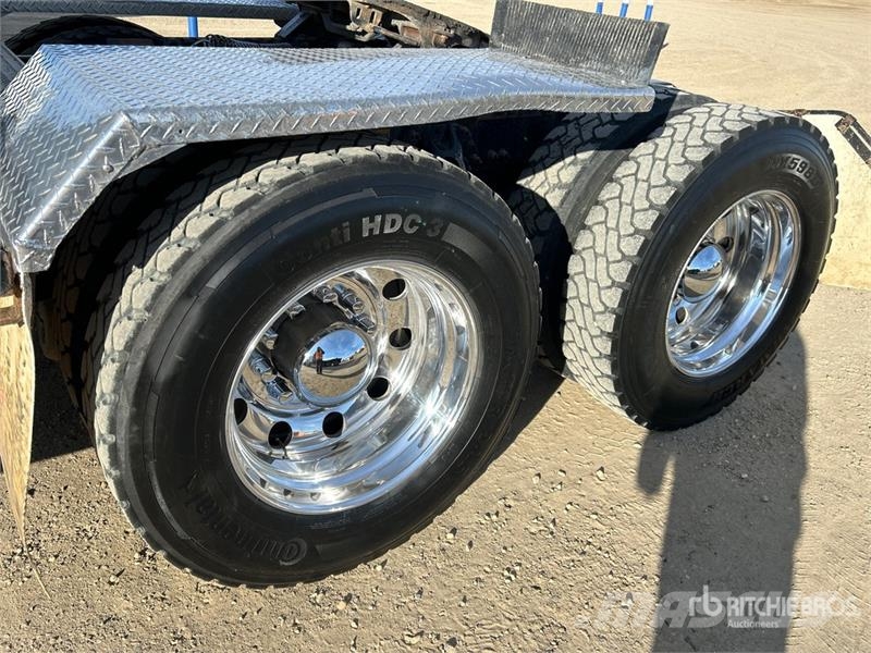 Peterbilt 567 Camiones tractor