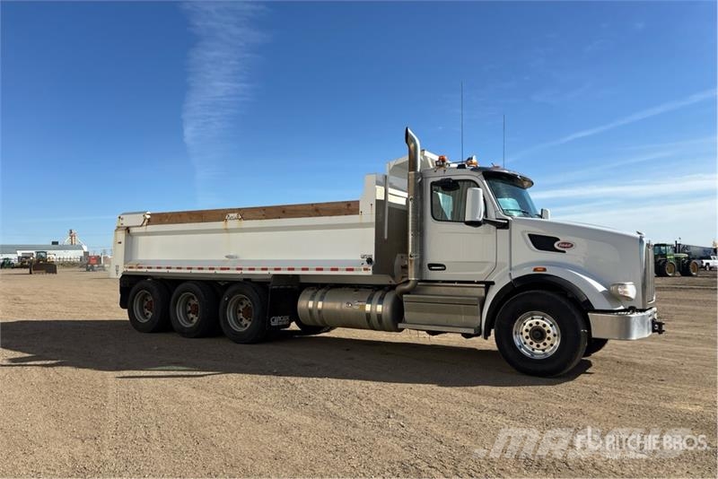 Peterbilt 567 Грузовики-Самосвалы