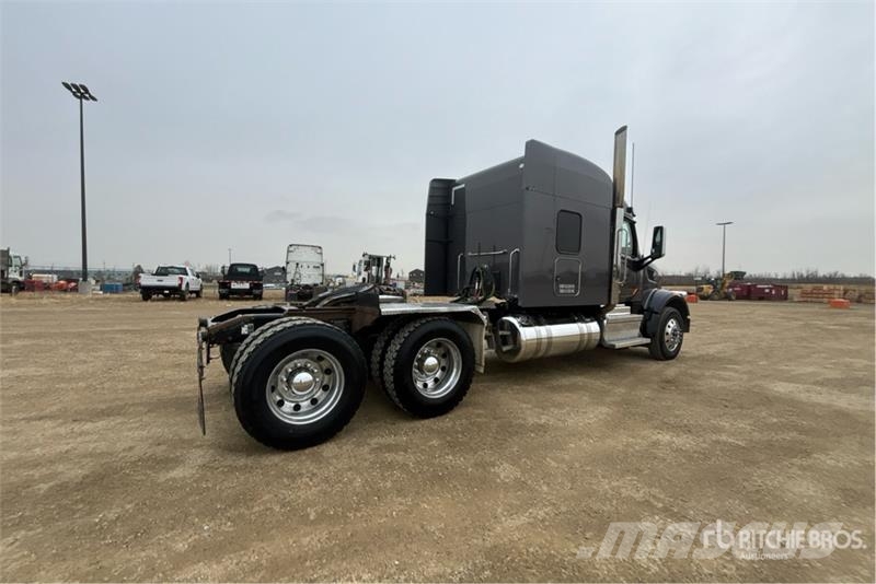 Peterbilt 567 Çekiciler