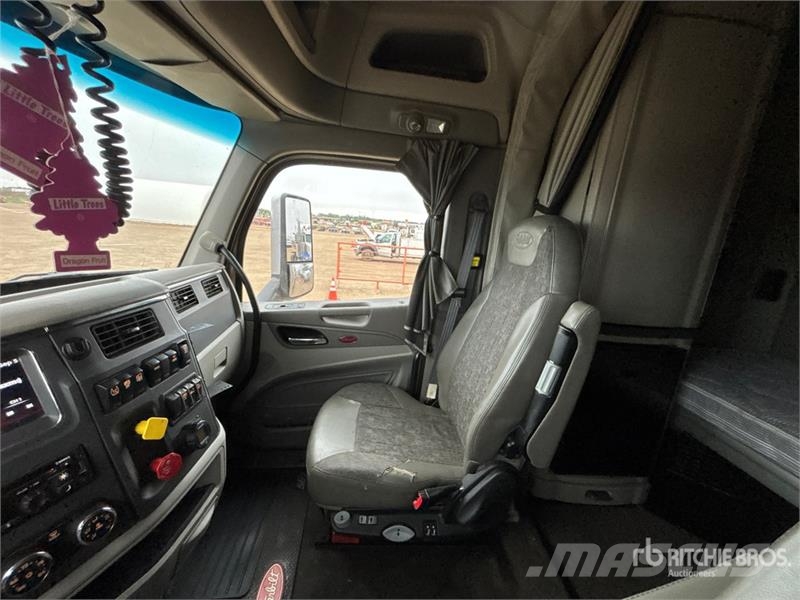 Peterbilt 567 Autotractoare