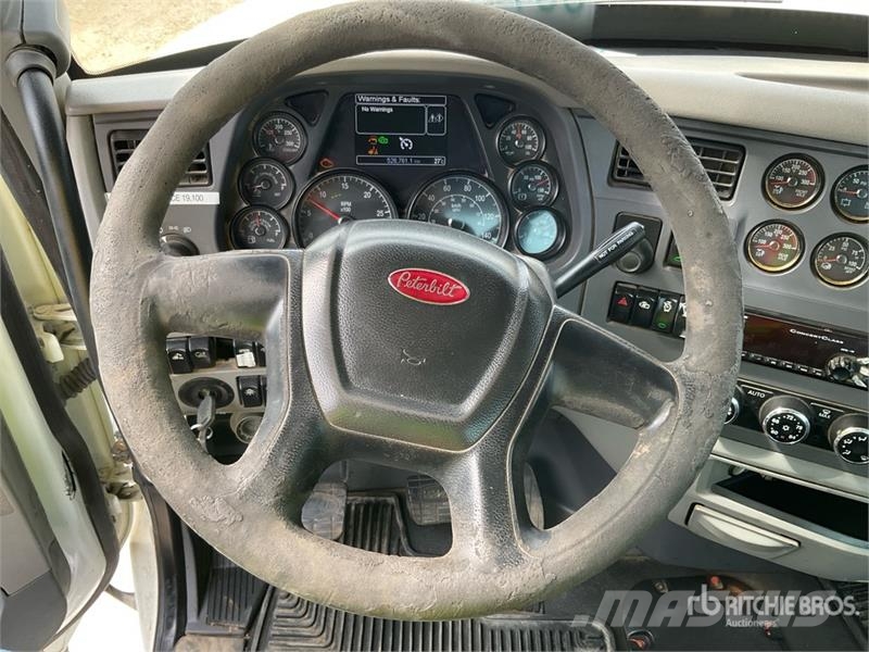 Peterbilt 567 트랙터 유닛