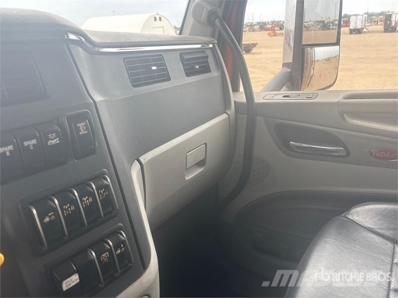 Peterbilt 567 Trekkers