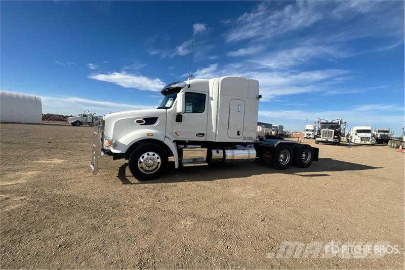 Peterbilt 567 Vlačilci