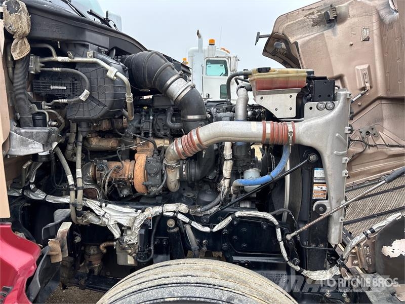 Peterbilt 567 Autotractoare