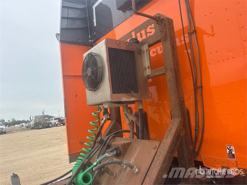 Peterbilt 567 Trekkers