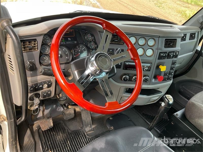 Peterbilt 567 트랙터 유닛