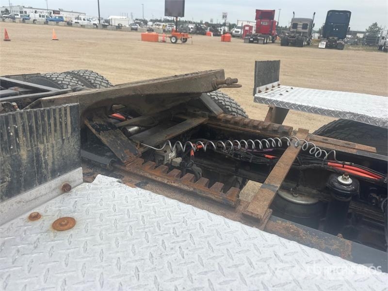 Peterbilt 567 Trekkers