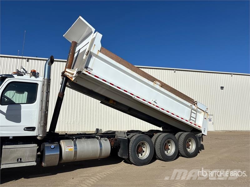 Peterbilt 567 Грузовики-Самосвалы