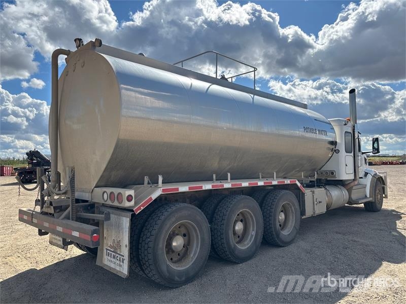 Peterbilt 567 4200 gal 8x6 Sleeper Tanker Truck Tovornjaki cisterne