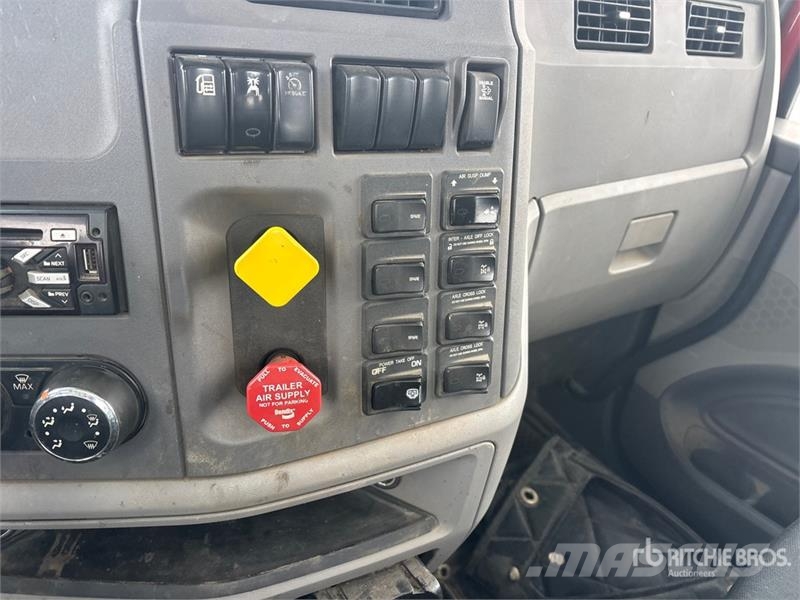 Peterbilt 567 6x4 Roll-Off Truck Komunalni tovornjaki