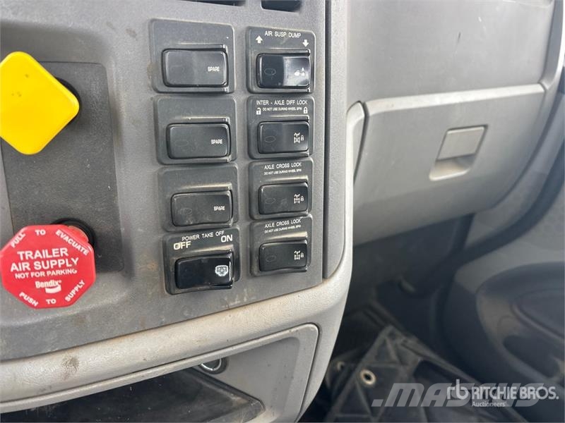Peterbilt 567 6x4 Roll-Off Truck Komunalni tovornjaki