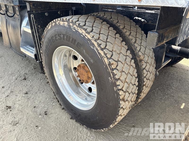 Peterbilt 567 6x4 Sleeper Winch Truck Bergungsfahrzeuge