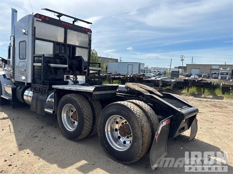 Peterbilt 567 6x4 Sleeper Winch Truck Bergungsfahrzeuge
