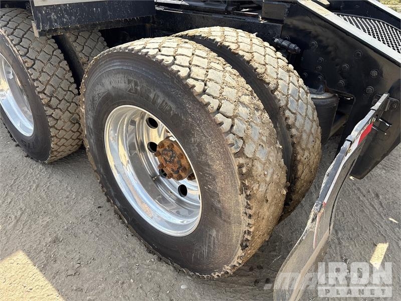 Peterbilt 567 6x4 Sleeper Winch Truck Bergungsfahrzeuge