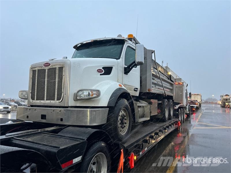 Peterbilt 567 6x4 T/A Dump Truck Camion benne