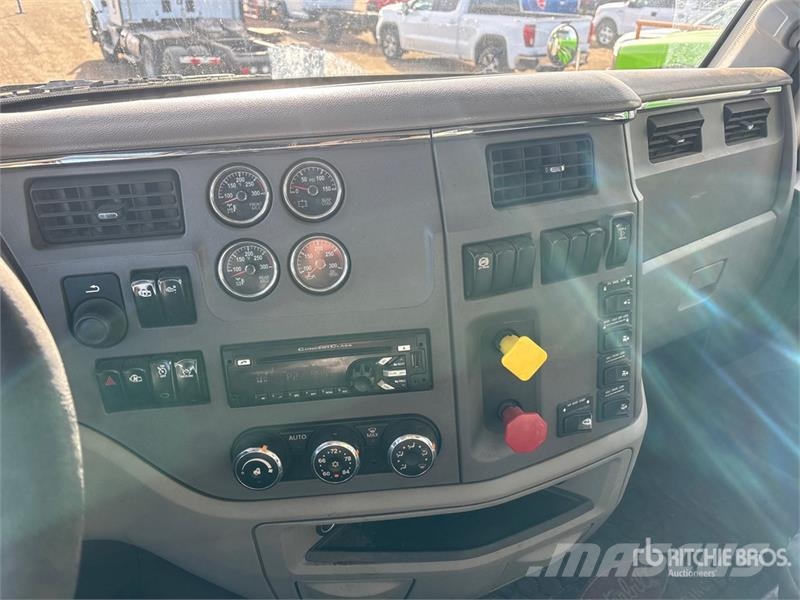 Peterbilt 567 6x4 T/A Dump Truck Bañeras basculantes usadas