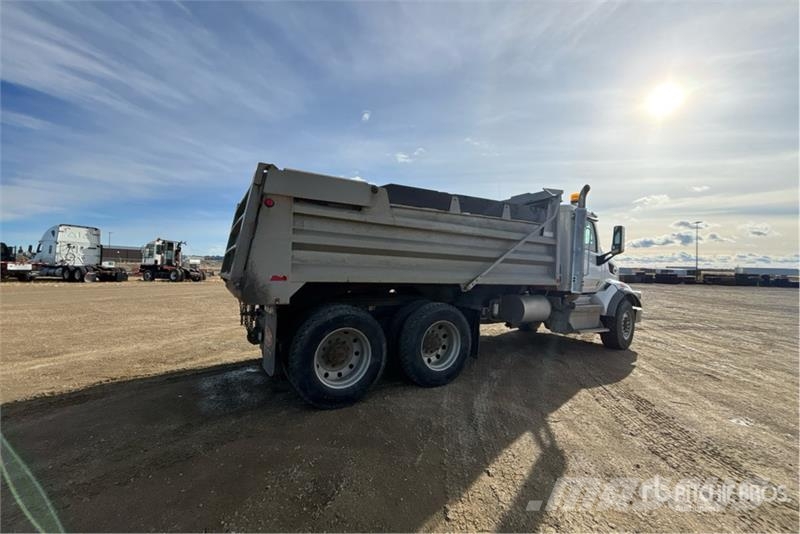 Peterbilt 567 6x4 T/A Dump Truck Bañeras basculantes usadas