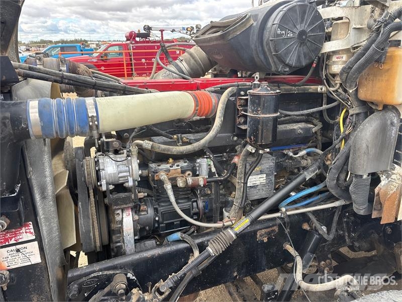Peterbilt 567 6x4 T/A Dump Truck Tippbil