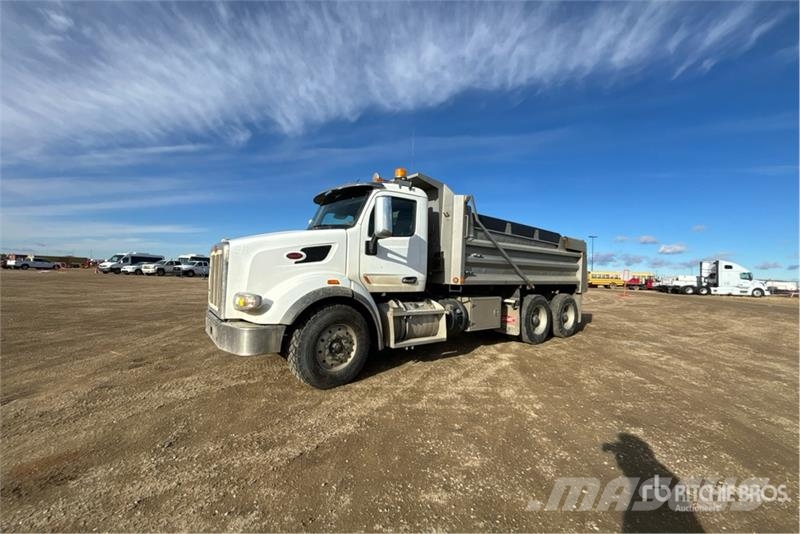 Peterbilt 567 6x4 T/A Dump Truck Bañeras basculantes usadas