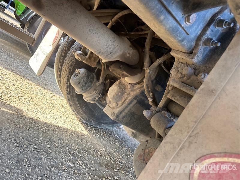 Peterbilt 567 6x4 T/A Dump Truck Bañeras basculantes usadas