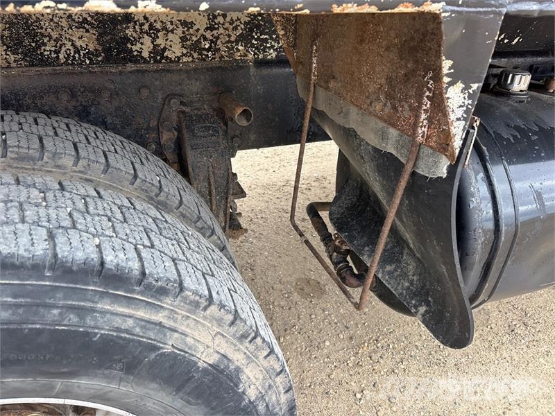 Peterbilt 567 6x4 T/A Dump Truck Tippbil