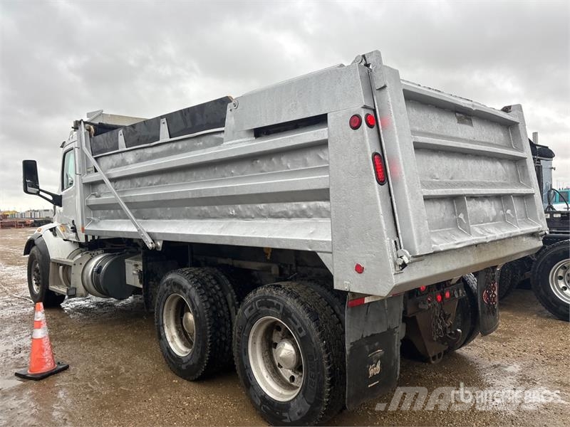 Peterbilt 567 6x4 T/A Dump Truck Camion ribaltabili