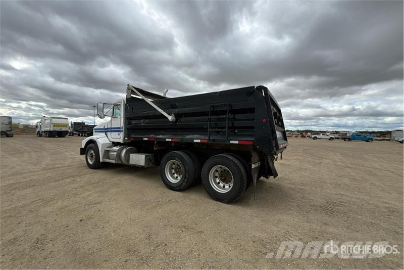 Peterbilt 567 6x4 T/A Dump Truck Tippbil