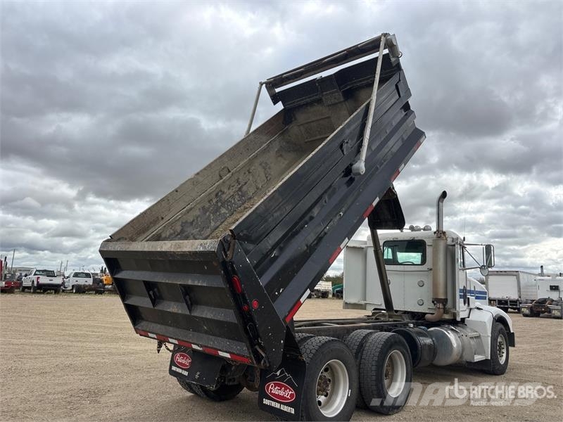Peterbilt 567 6x4 T/A Dump Truck Tippbil