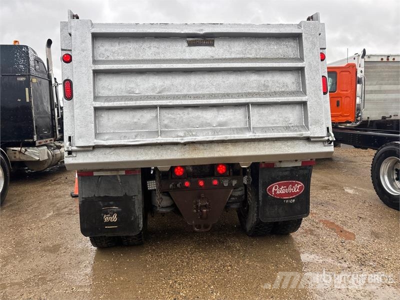 Peterbilt 567 6x4 T/A Dump Truck Camion ribaltabili